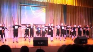 танец "Робот Бронислав"