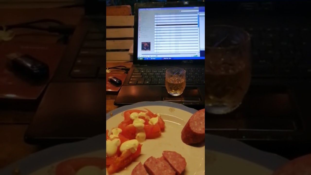 Вечер, Самогончик, ноут с чердака, Сектор газа... смотреть онлайн