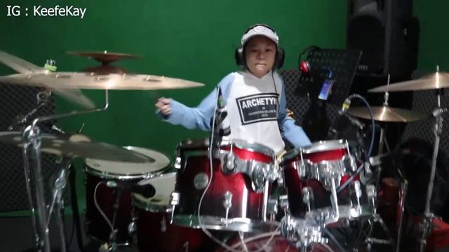 Five Nights at Freddy's 2 Song - The Living Tombstone (FNAF2) ||| Drum cover by Keefe Kay смотреть онлайн