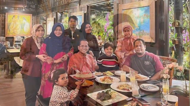 Family Dinner Alias Saadiah 2023 смотреть онлайн