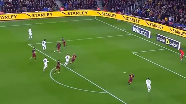 РОНАЛДУ забил свой ГОЛ, воспользовавшись ошибкой Алвеса. смотреть онлайн