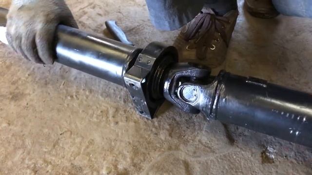 ЗАМЕНА КАРДАНА НА ВАЗ 2106 | Советы при снятии и установке |КЛАССИКА смотреть онлайн