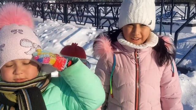 Гуляем по берегу озера зимой смотреть онлайн