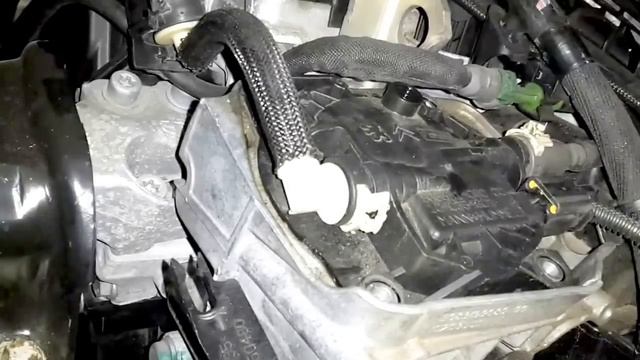 How to replace fuel filter on a Peugeot 508 2 0 HDI смотреть онлайн