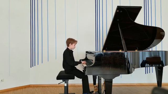 Thema und Umkehrung aus "Mikrokosmos" von Béla Bartok смотреть онлайн
