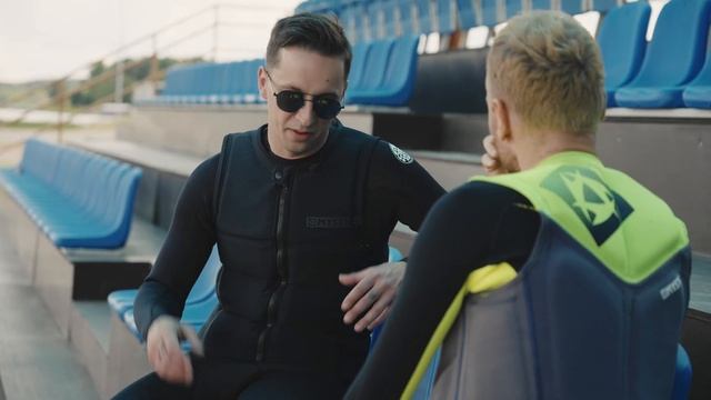 ДОСКА для СЕРФИНГА с мотором │ ГЛАВНЫЙ ПРИЗ ИЮЛЯ смотреть онлайн