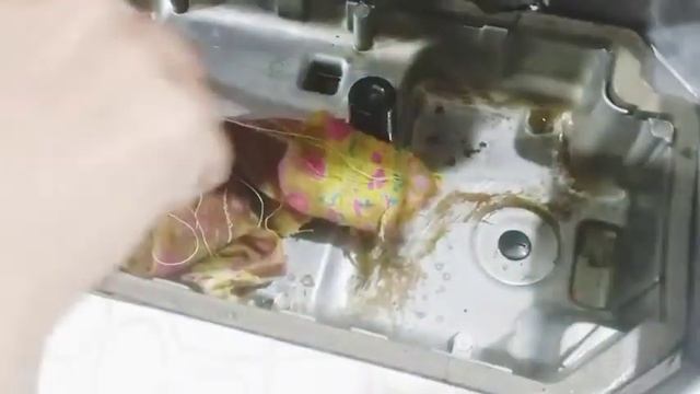 How to fill and clean oil in sewing machine | joyee machine смотреть онлайн