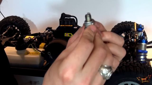 RC ADVENTURES - LOSI 5ive T (5T) - Killer RC - SUPER BEE KILL SWITCH INSTALL смотреть онлайн