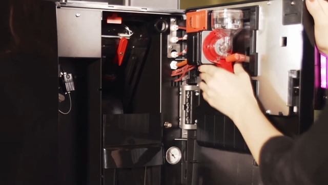 CoffeeON - Czyszczenie ekspresu Franke A1000 смотреть онлайн