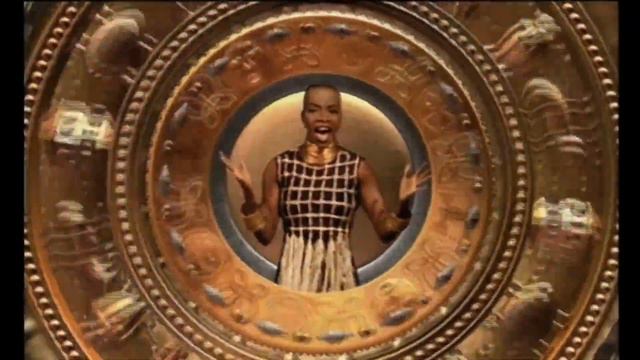 Angelique Kidjo - Agolo + Olakira - In my Maserati смотреть онлайн