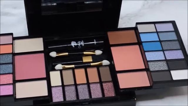 Набор для макияжа Аlex Horse АЕ 844 смотреть онлайн