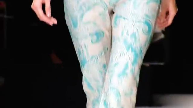 GIANFRANCO FERRÈ Spring 2000 Milan - Fashion Channel