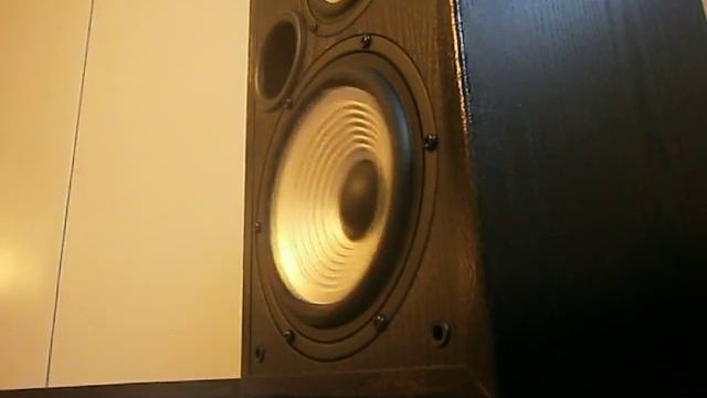 Edifier R2700 prueba de super bass смотреть онлайн