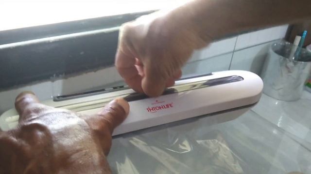 SELADORA A VÁCUO TINTON LIFE USB COM BATERIA INTERNA PARA EMBALAR AS NOSSAS FRAMBOESAS - UNBOXING смотреть онлайн