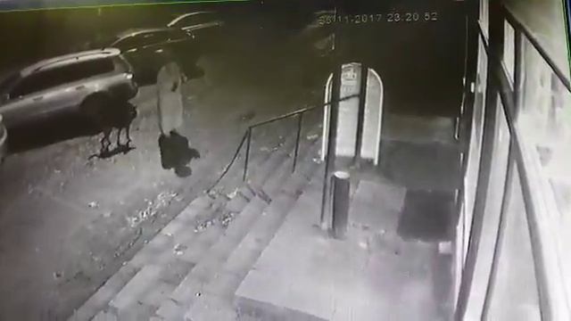 Это же каким человеком надо быть смотреть онлайн