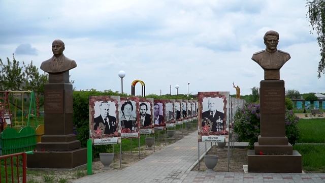 Новоаннинский район Памятники