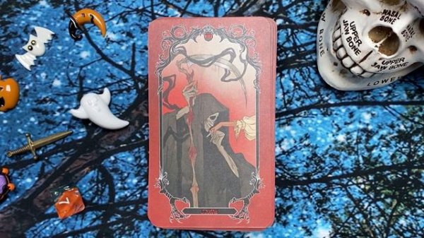 Horror Tarot | Insight Editions | Flip Through