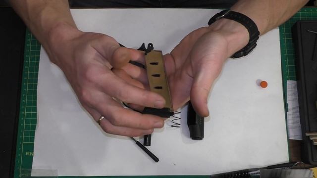 SUR 2608 | Не полная разборка и сборка стартового пистолета и магазина