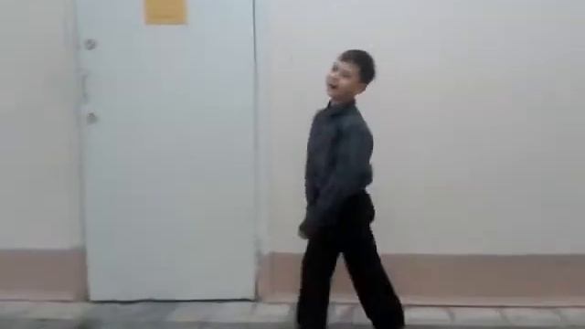 Безбашенный малой.mp4 смотреть онлайн