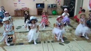 Танец песня «Трудно на свете быть стильным ребенком»