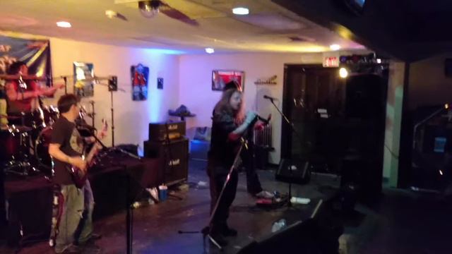 Split' R Lace @ Gibson's Bar & Grill(11) смотреть онлайн