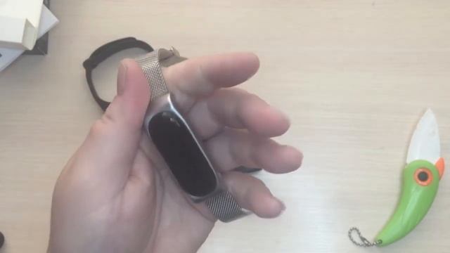 XIAOMI MI BAND 4 РАСПАКОВКА/ СТОИТ ЛИ ПОКУПАТЬ КИТАЙСКУЮ ВЕРСИЮ? смотреть онлайн