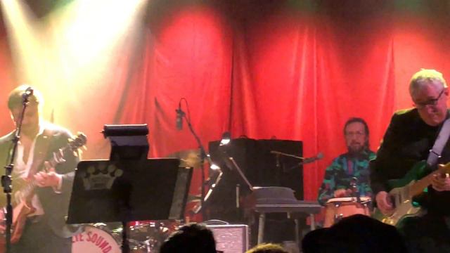 Dan Auerbach - Dont Go to Strangers (J.J. Cale cover)- Live at the Van Buren, Phoenix 2/20/2018 смотреть онлайн
