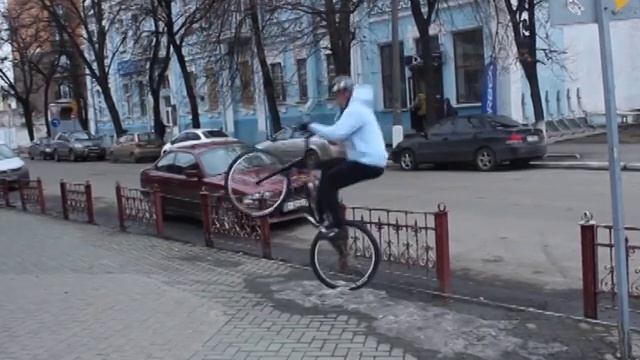 Кременчуг. Лифтового воришку поймали смотреть онлайн