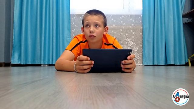 Что будет если постоянно играть в гаджеты???Детская история про любовь к играм Алёши!! смотреть онлайн