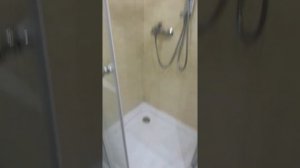 Подтекает поддон в душевой кабине. Ремонт душевой кабины.Дизайнерское решение ремонта квартиры.