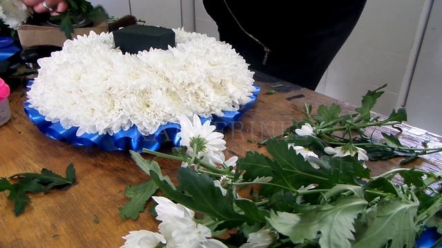 Katherines Florists: Making a Blue and White Posy смотреть онлайн