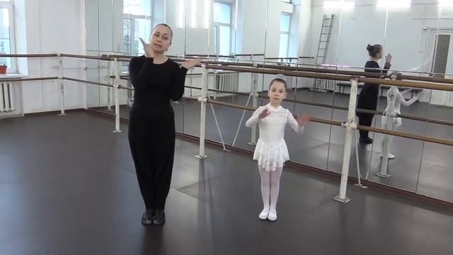 Танцевальная разминка для самых маленьких смотреть онлайн