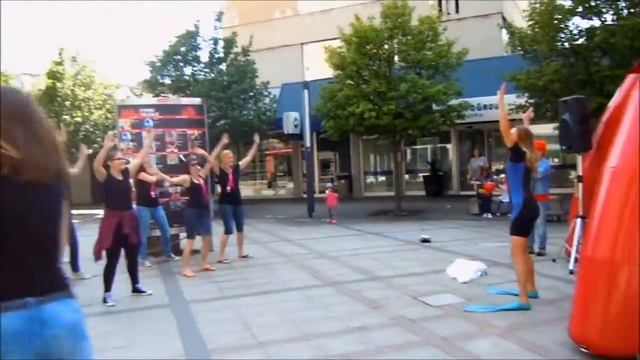 Tedy dekliscina - zumba смотреть онлайн