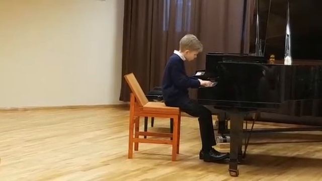March (Peter Tchaikovsky) and Tokata (Vitautas Barkauskas). смотреть онлайн