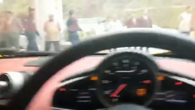 Ferrari 488 GT, Maclren 650s , Rolls Royce Phantom drophead, Muslane are rolling in Lahore roads смотреть онлайн