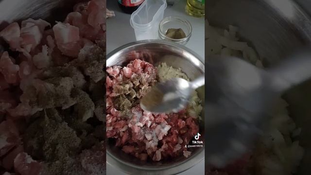 Пирог с мясом на дрожжевом тесте