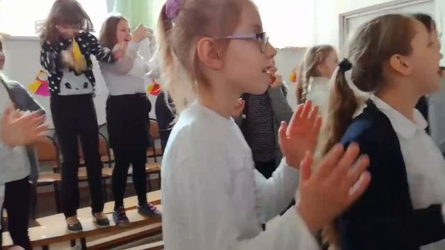 Масленица 81 школа, 4 Д класс смотреть онлайн