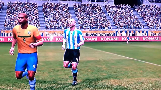 Ronaldo Fenomeno Pes 2011 backheel смотреть онлайн