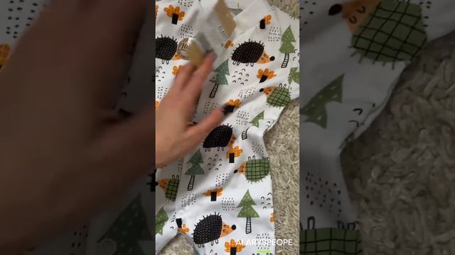 Комбинезон и нагрудник "Ёжики", ALARYSPEOPLE смотреть онлайн