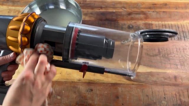 Dyson V15 Staubsauger Reinigung - Anleitung zum Putzen und Reinigen des Dyson V15 Akku Staubsaugers смотреть онлайн
