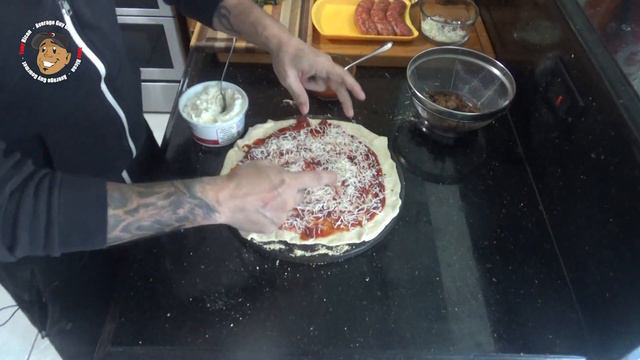 How to Make Sausage and Ricotta Pizza смотреть онлайн