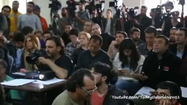 Turkey mine disaster: Tear gas fired at Soma protesters смотреть онлайн