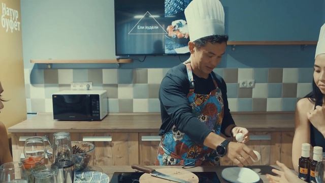 Валихан Тен в гостях у Ели Худели смотреть онлайн