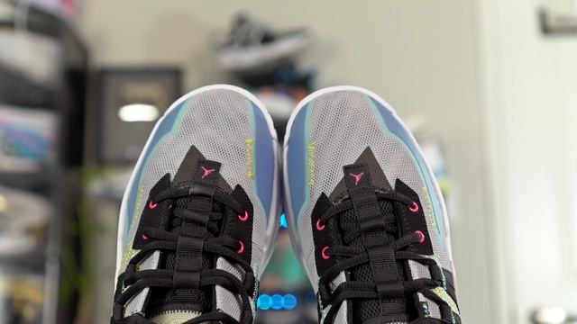 Jordan One Take 2 Performance Review! смотреть онлайн