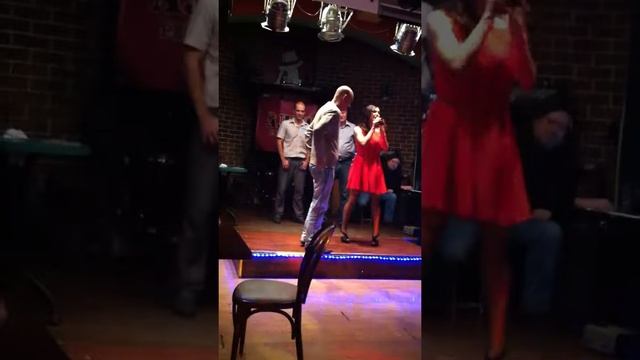 Где знакомятся в Москве? Speed Dating www.r-gorod.ru смотреть онлайн