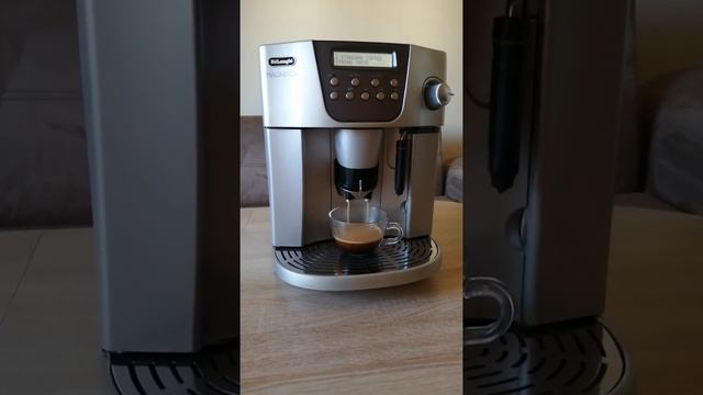 Кафемашина Delonghi Esam 4400