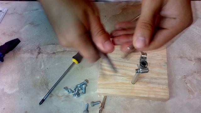 Как сделать третью руку для пайки своими руками/How to make a third hand soldering with own hands смотреть онлайн