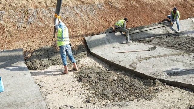 Kamyon Üstü Beton Pompası 47 metre Bom (beton mikseri) смотреть онлайн