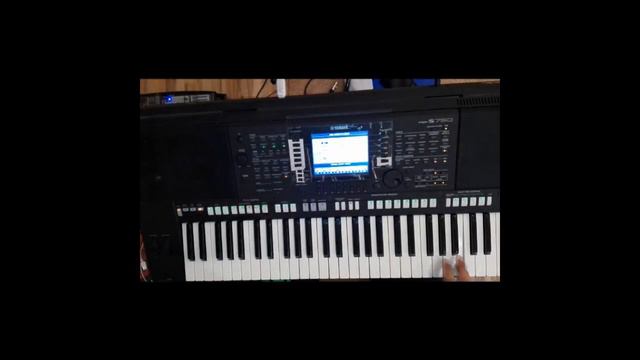 Kontrast- Emocje Yamaha PSR S-750 смотреть онлайн