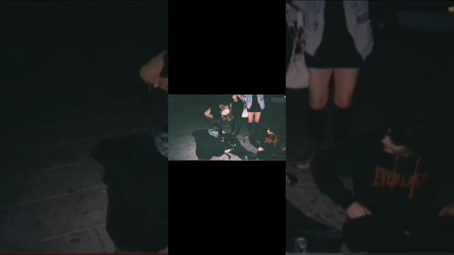 перевод песни Freaks